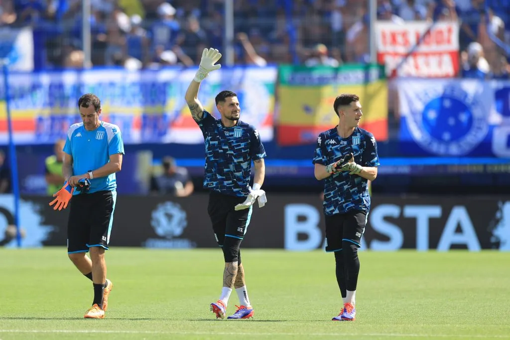 Gabriel Arias y Facundo Cambeses en un calentamiento de Racing Club. (Buda Mendes/Getty Images).