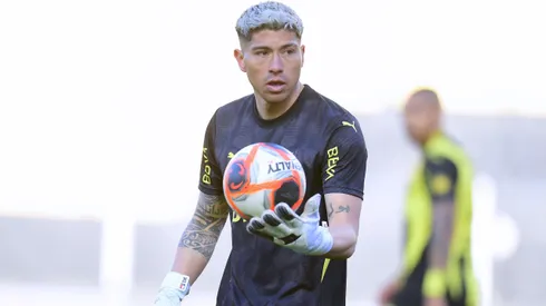 El exjugador de Colo Colo llegó este año a Peñarol.