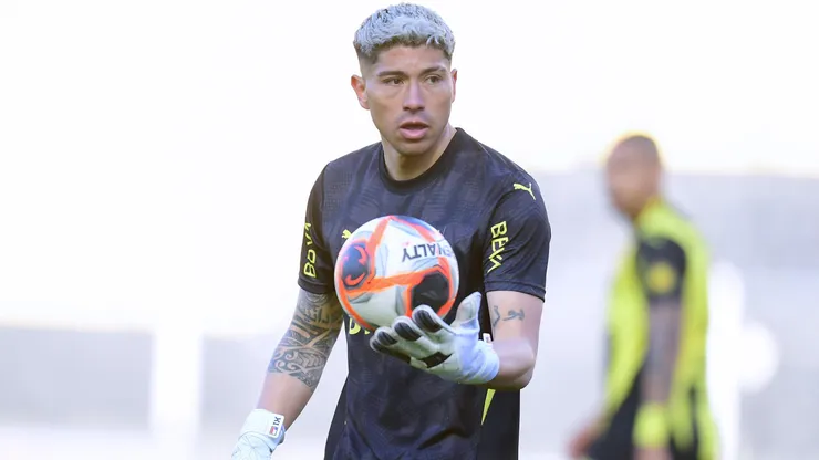 El exjugador de Colo Colo llegó este año a Peñarol.