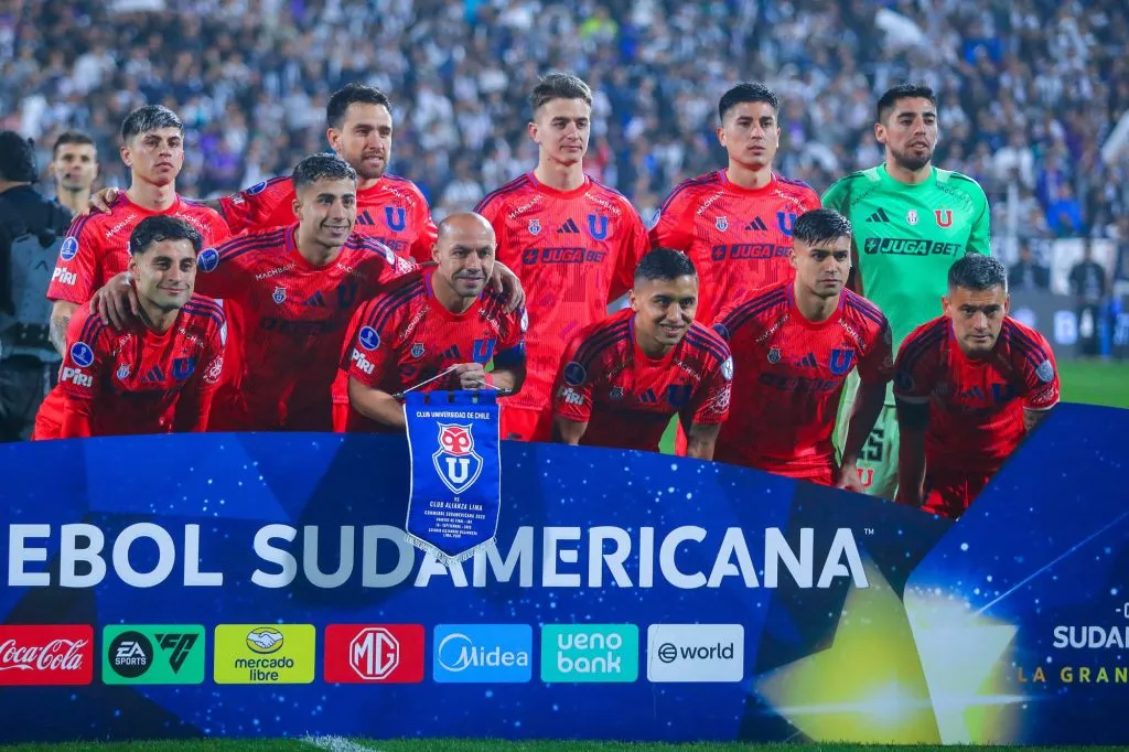 La formación titular de la U en Perú contra Alianza.