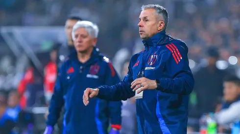 Las glorias de la U no le perdonaron al DT volver con un empate de Perú.