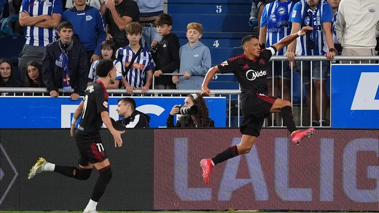 Alexis marcó el 2-1 para el Sevilla ante el Alavés.