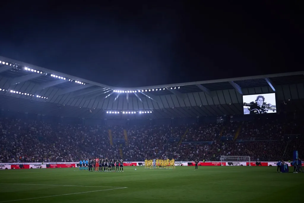 El minuto de silencio en la previa del Udinese vs Milan | Getty Images