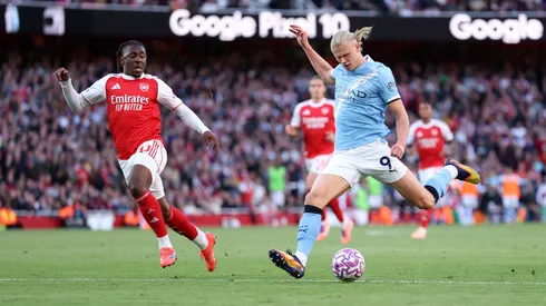 Arsenal y Manchester City se vieron las caras en la Premier League.