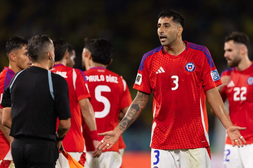 Maripán sufrió con La Roja y ahora se lesiona en Torino.