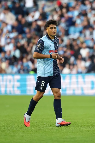 Damián Pizarro jugó su primer partido en Francia. Foto: Getty Images.