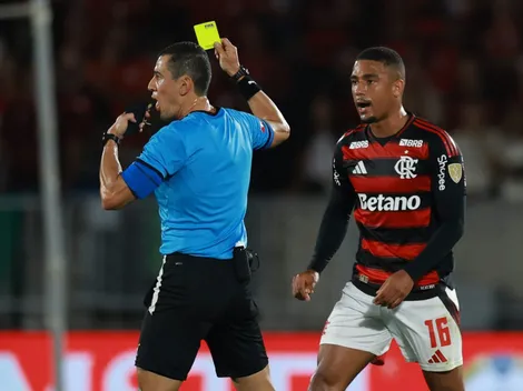 Árbitro protagoniza grave error y peligra en el Mundial en Chile