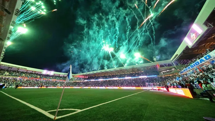 Universidad Católica enfrenta grave denuncia al Claro Arena.