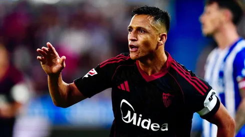 Alexis celebra su gol en el Sevilla