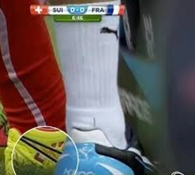 Ricardo Rodríguez jugó con la bandera de Chile en sus zapatos