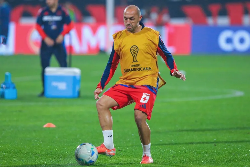Marcelo Díaz será la gran baja de la U vs Alianza Lima. Foto:  Joel Alonzo/Photosport