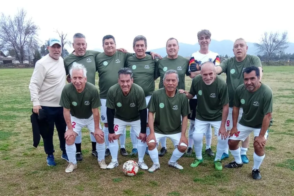 Hoy en día Juan Carlos Vera juega partidos de fútbol amateur con un equipo de El Melón. (Cedida).