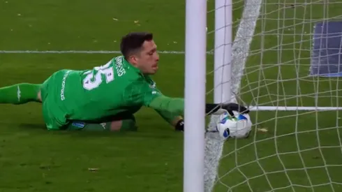 Por este gol anulado por el VAR, Vélez no pudo vencer a Racing en Copa Libertadores.
