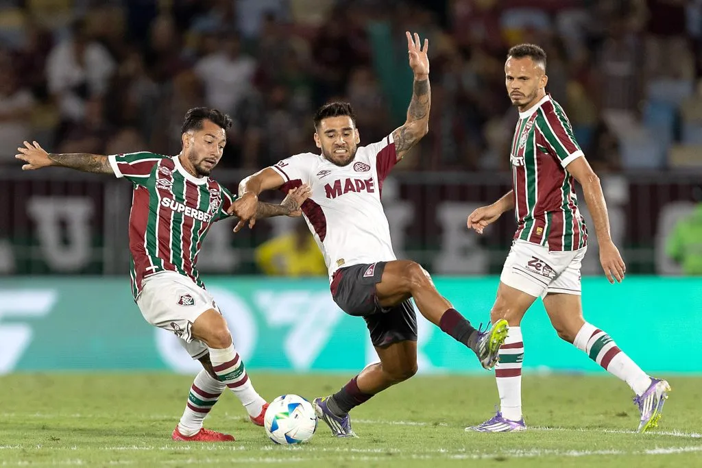 Lanús le ganó al Flu con Pellegrino en la banca