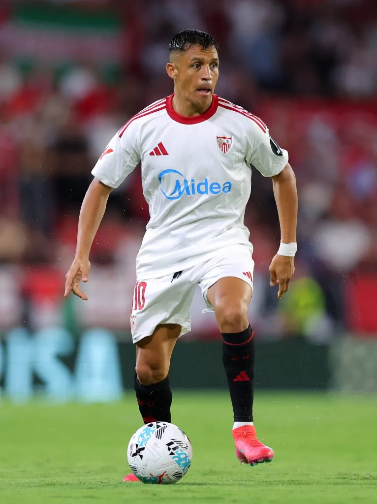 Alexis Sánchez entró en el segundo tiempo en Sevilla