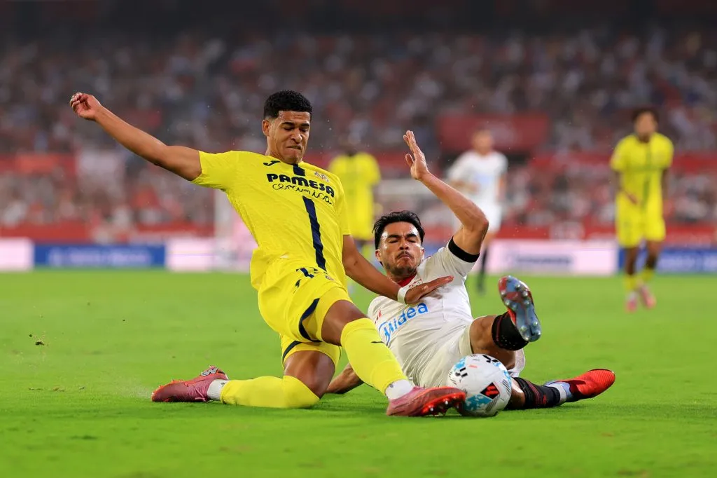 Pinilla avisa tajante: Sevilla de los chilenos tendrá una temporada muy complicada.