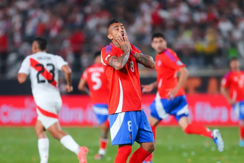 Arturo Vidal estuvo en el empate cero a cero en Lima, ante Perú | Photosport