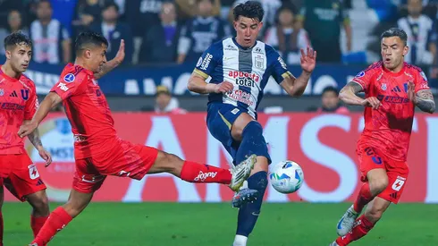 Alianza Lima busca quitarle la llave de semifinales a la U.