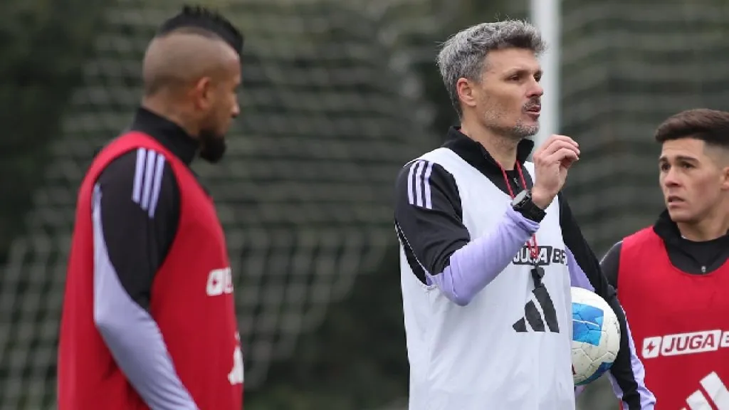 Fernando Ortiz puso de ejemplo a Arturo Vidal en Colo Colo.