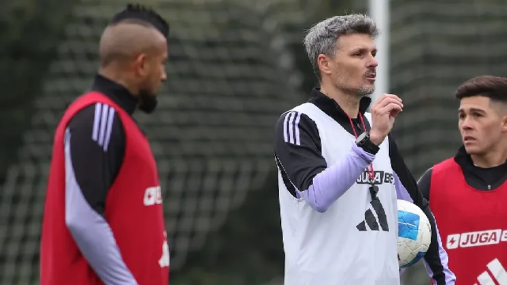 Fernando Ortiz puso de ejemplo a Arturo Vidal en Colo Colo.