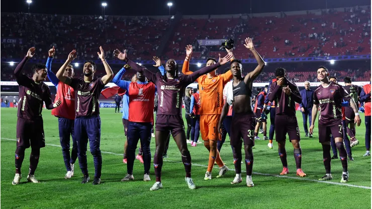 La Liga de Quito celebra batacazo con dos chilenos como protagonistas