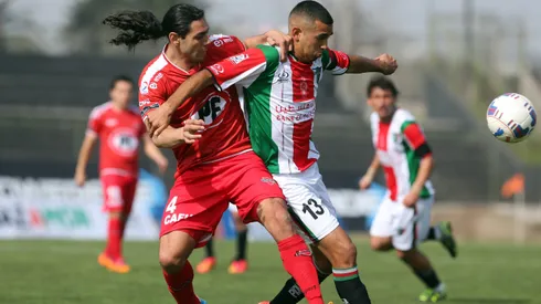 Se formó en Colo Colo y pasó por clubes como Ñublense o Cobreloa, pero el fútbol lo terminó por decepcionar.