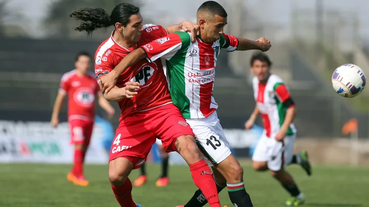 Se formó en Colo Colo y pasó por clubes como Ñublense o Cobreloa, pero el fútbol lo terminó por decepcionar.
