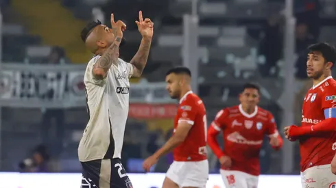 Goleada de Colo Colo contra Iquique, que da otro paso al descenso.