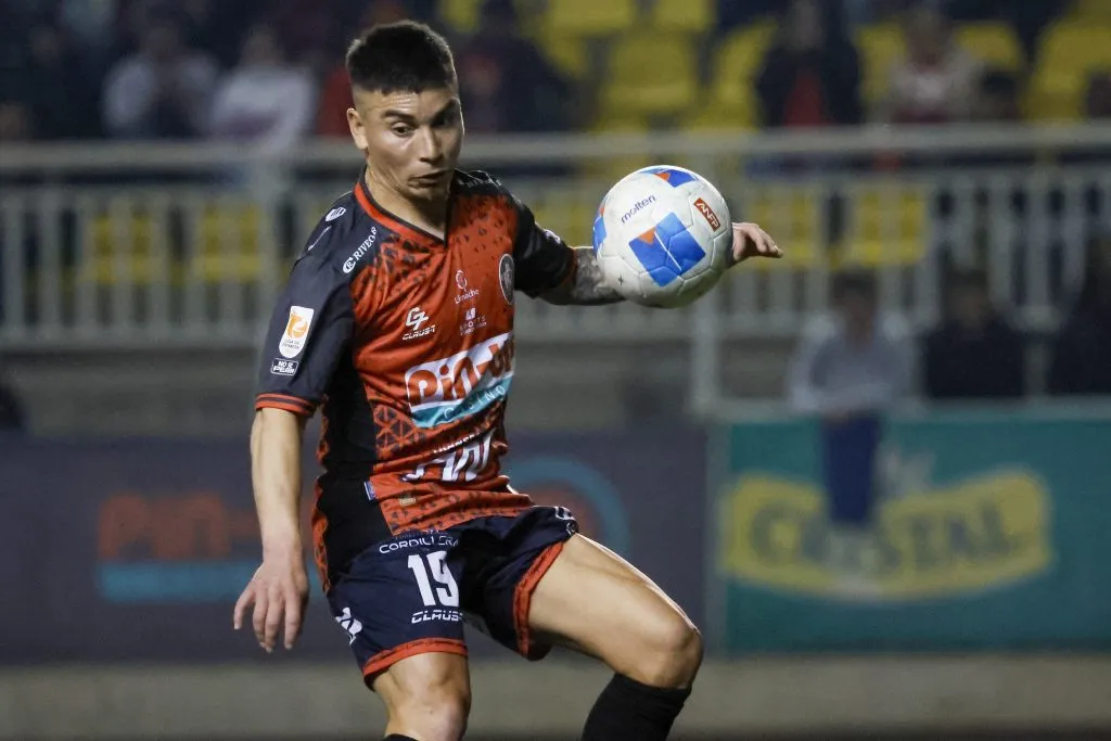 El goleador de Limache podría llegar a la Franja.