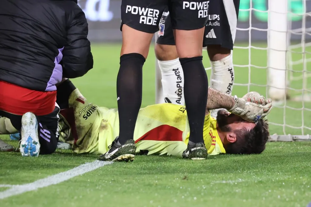 Fernando De Paul salió con muchas molestias, pero ahora llamó a la calma a Colo Colo. Foto: Photosport.