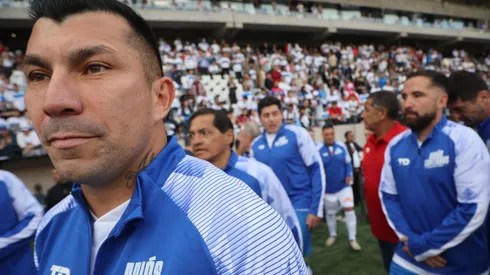 Gary Medel se divirtió en el duelo de capitanes.