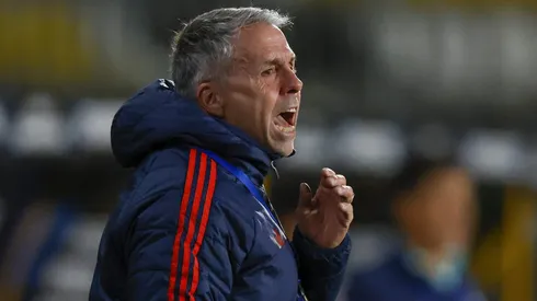 ¿Debe seguir Gustavo Álvarez en U. de Chile?