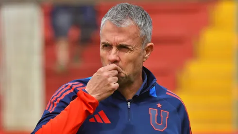 Álvarez sigue recibiendo criticas por el discreto andar de la U en el torneo.