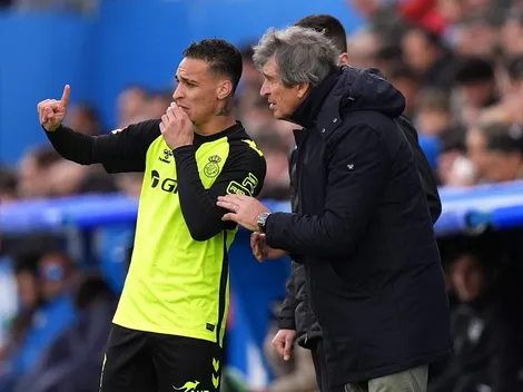 Regalón de Manuel Pellegrini le pide que escuche la voz del pueblo