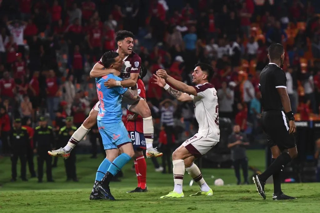 Nahuel Losada es figura de Lanús