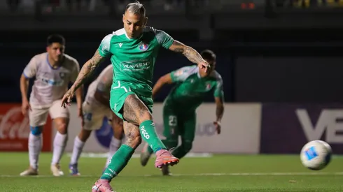 Eduardo Vargas falló un penal que pudo ampliar el marcador para Audax.