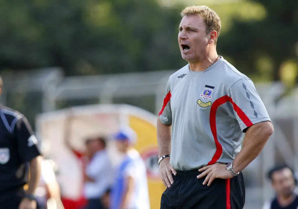 Marcelo Barticciotto como entrenador de Colo Colo. (ANDRES PINA/PHOTOSPORT).