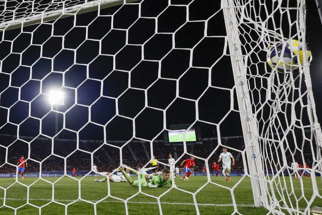 Colo Colo jugará de local en el Nacional ante Limache. Foto: Andres Pina/Photosport