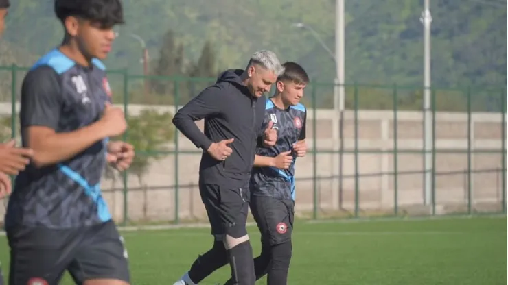 Cristóbal Campos volvió a los entrenamientos y en nuevo equipo.