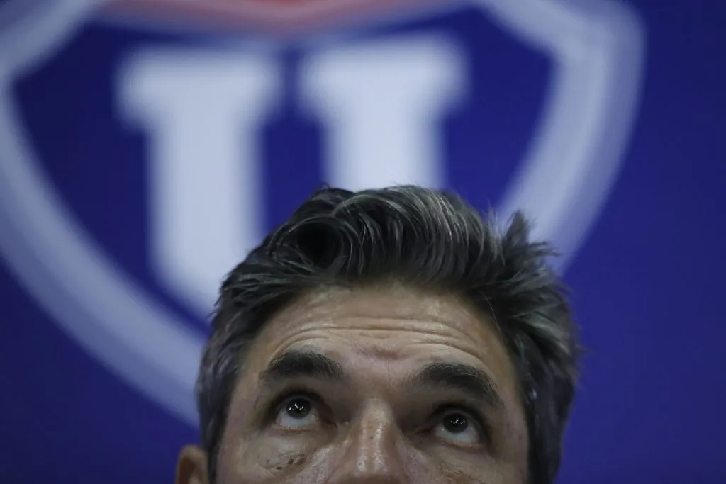 Mauricio Pellegrino se vuelve a cruzar con la U en la lucha por un lugar en la final de Copa Sudamericana. Foto: Photosport.