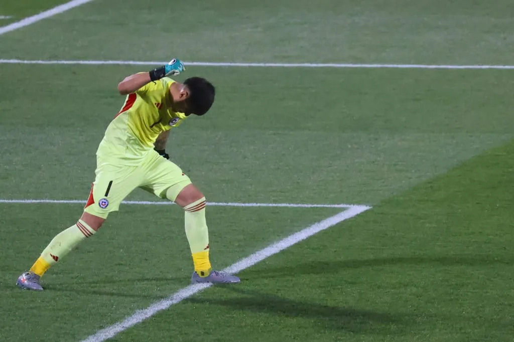 El festejo de Sebastián Mella. Foto: Dragomir Yankovic/Photosport