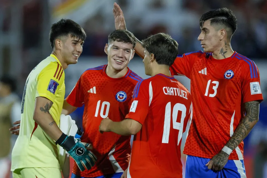 Elogios para Mella del formador de Claudio Bravo pese a la derrota contra Japón.