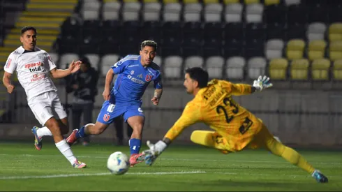 Lucas Assadi marcó un gol luego de mostrar su cábala.