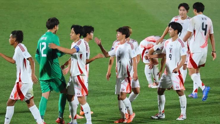 Japón sorprendió a Chile y se clasificó a octavos de final
