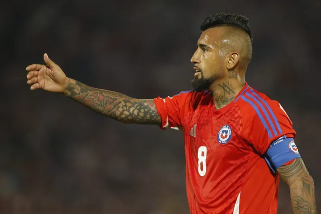 Arturo Vidal fue capitán en todos los partidos en que jugó con Ricardo Gareca. | Foto: Photosport.