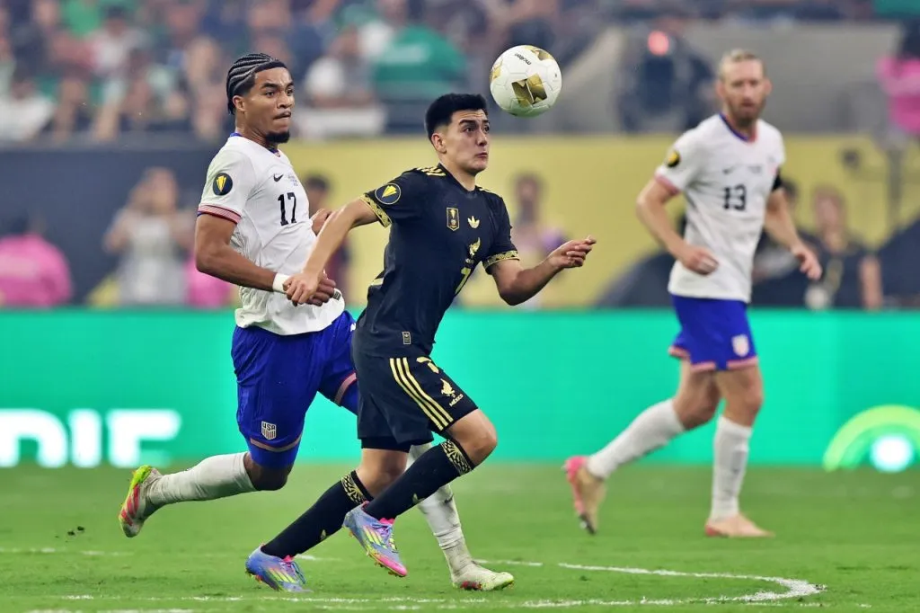 Gilberto Mora supo ya ser campeón adulto con la Selección de México (Getty Images)