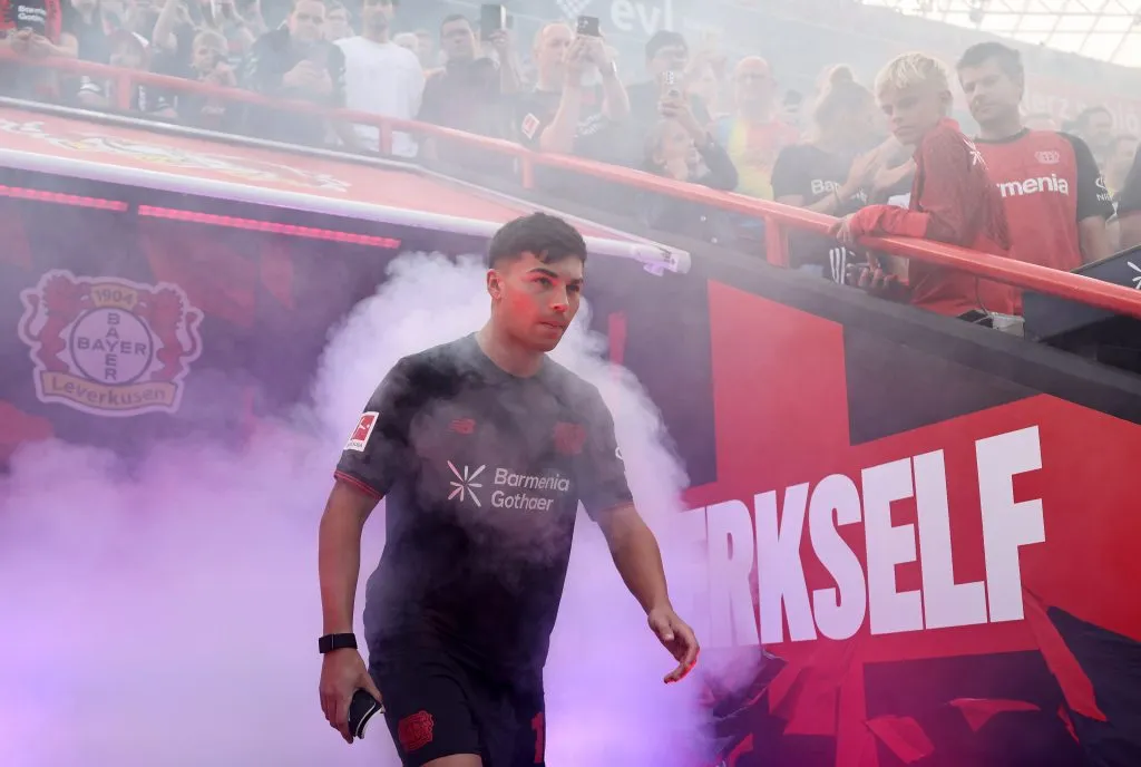 Alejo Sarco en un partido de pretemporada por el Bayer Levekusen. (Christof Koepsel/Getty Images).