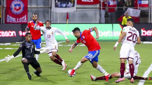 Jugador de la Roja pasa por tenso momento personal y enfrenta quiebra de una de sus empresas.