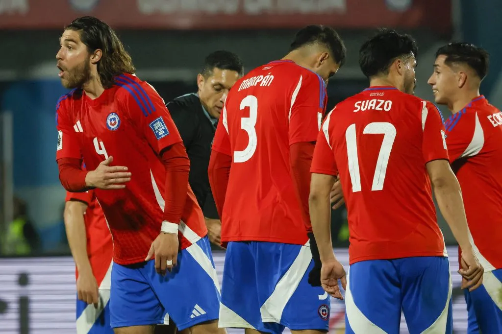 Francisco Sierralta le pegó y con todo a Ricardo Gareca por lo que hizo en Chile. Foto: Photosport.