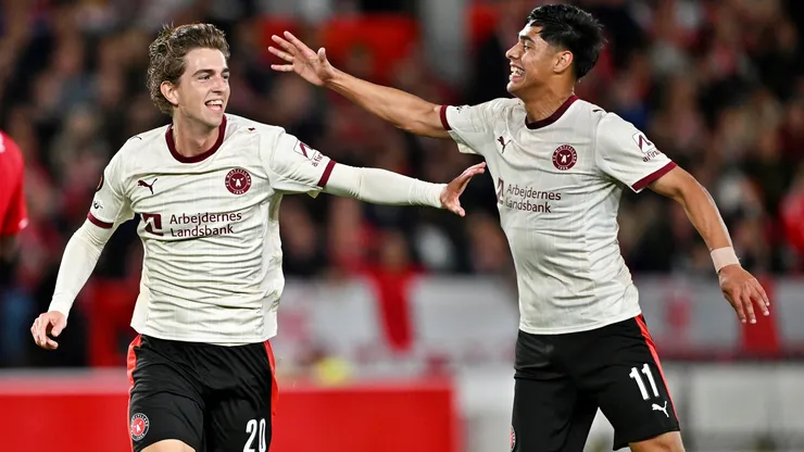 Darío Osorio aportó con pase gol en su vuelta con Midtjylland en Europa League.
